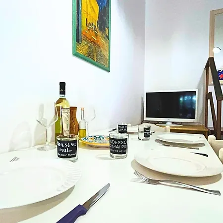 Casa Ambra - Con Vista, Giardino E Bbq アパート